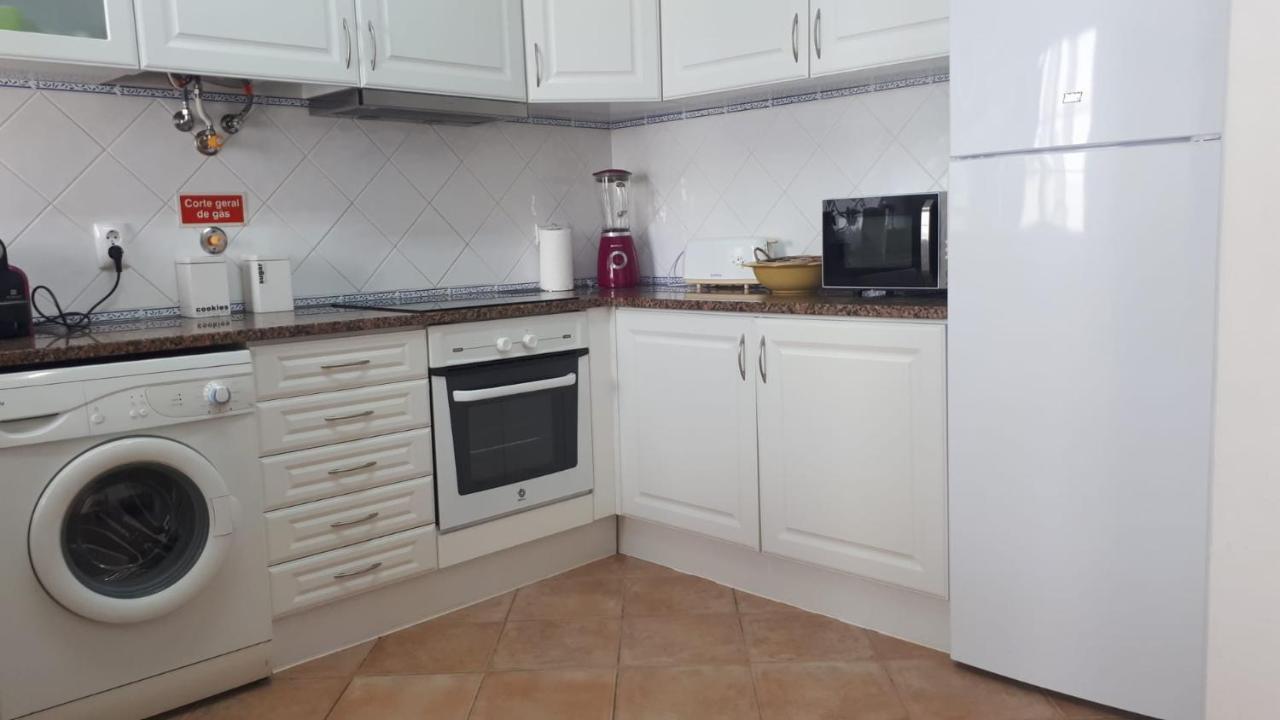 Вілла A Casinha Da Tita - Moradia Com Terraco Замбужейра-ду-Мар Екстер'єр фото